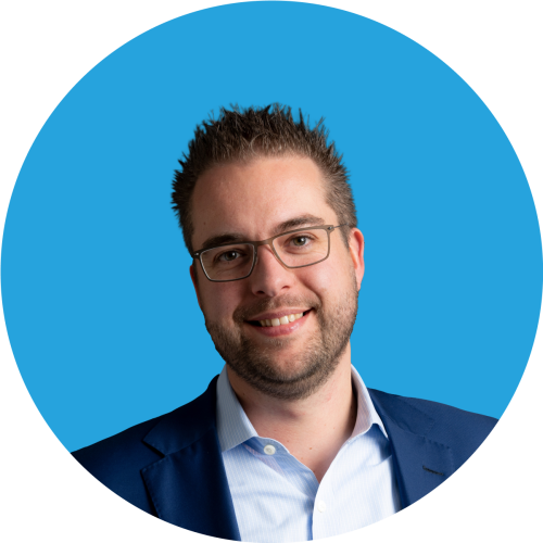 Blue background with headshot of Dries