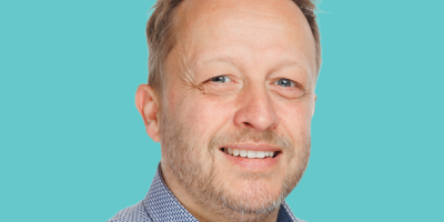 Simon Elliot headshot
