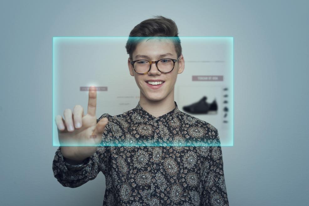 experiential commerce shopper
