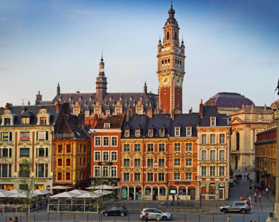 Color photo of the Grand Palais in Lille, France